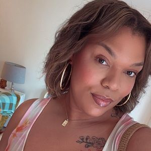 Meet your Posher, Sophia